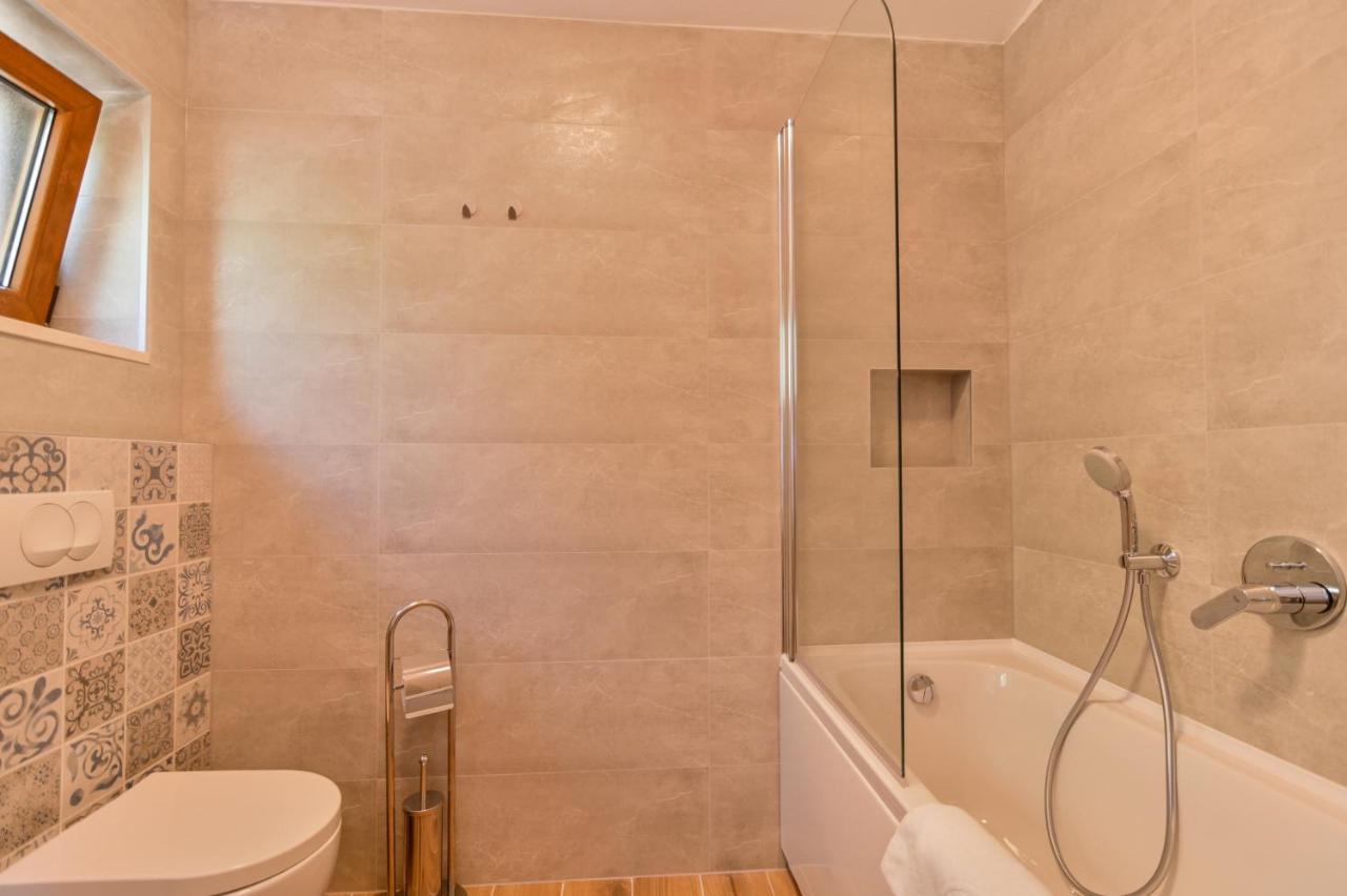 Villa Rudini With Heated Pool Okrug Gornji Bagian luar foto