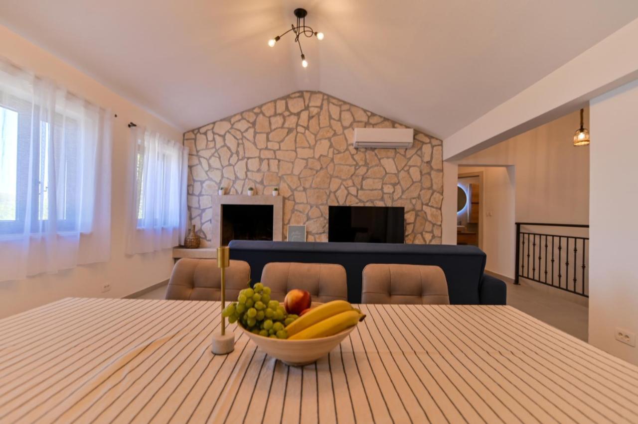 Villa Rudini With Heated Pool Okrug Gornji Bagian luar foto